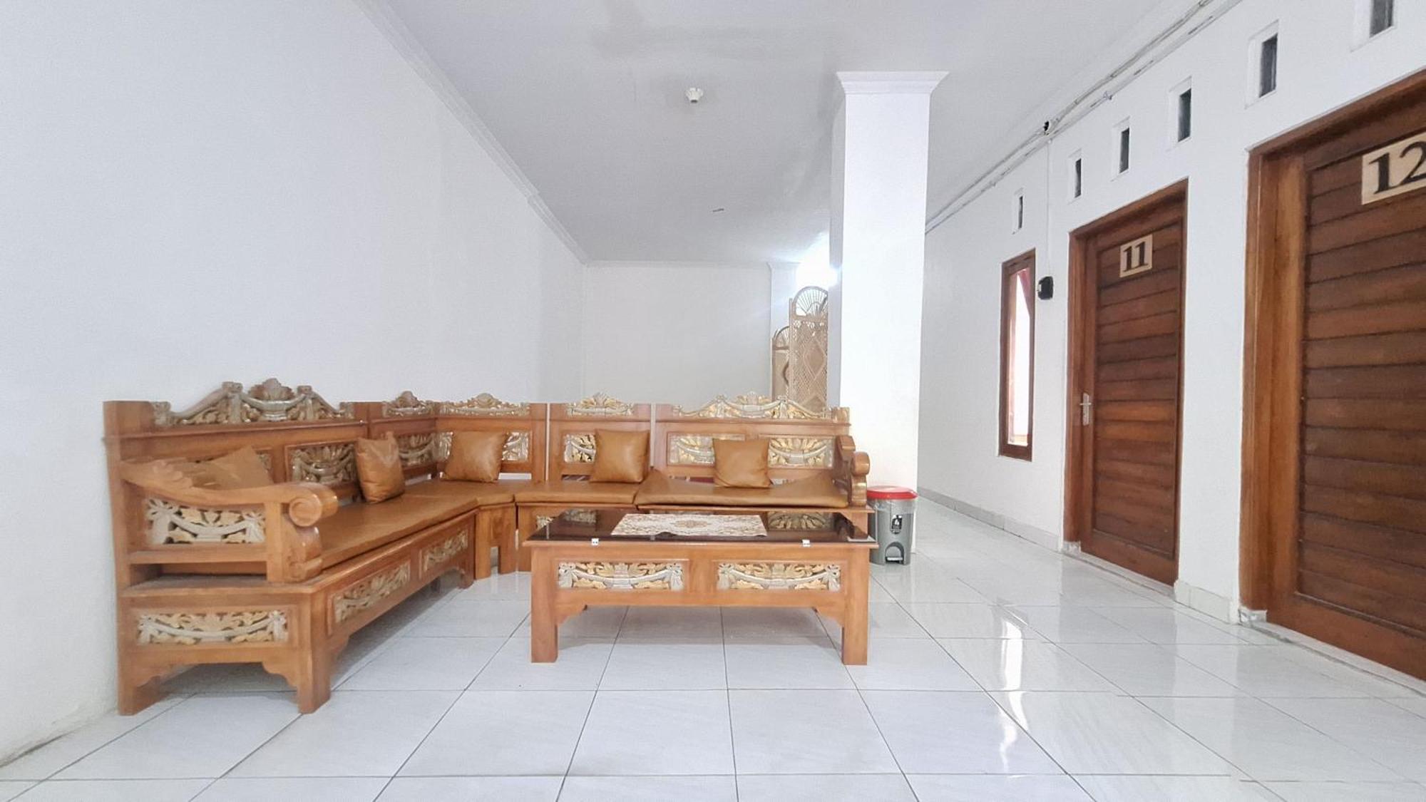 Reddoorz Syariah At Falisha Umy Ngabean Экстерьер фото