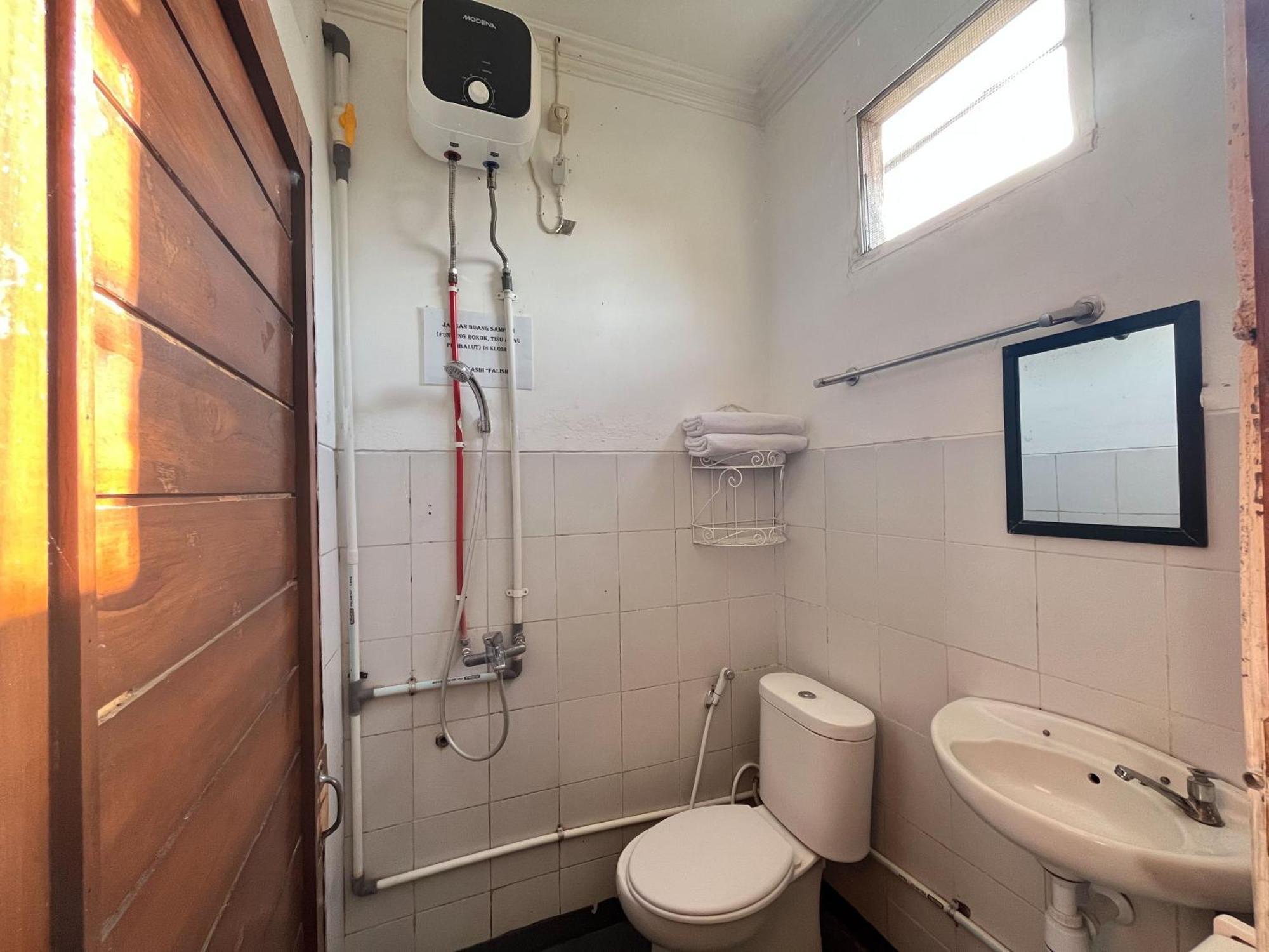 Reddoorz Syariah At Falisha Umy Ngabean Экстерьер фото